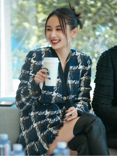 女明星网红吃瓜图片,表情包走红网络